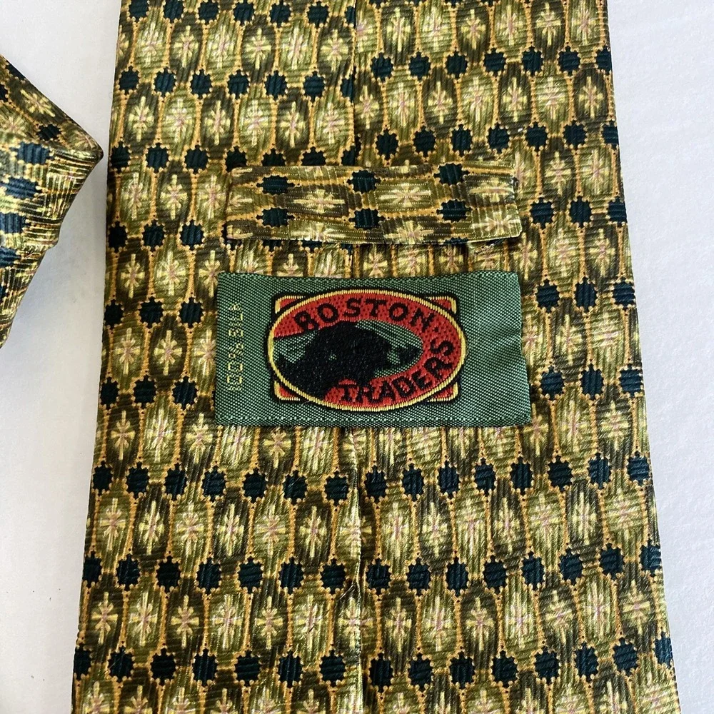 Boston Traders Men Classic Necktie 100%‎ Silk Black Yellow Gold Tiny Flower 90s